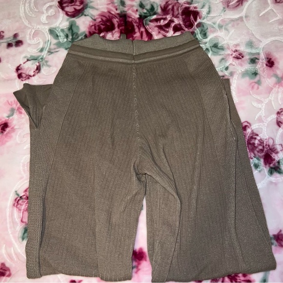 GYMSHARK Brown Jogger Pants - Picture 5 of 5